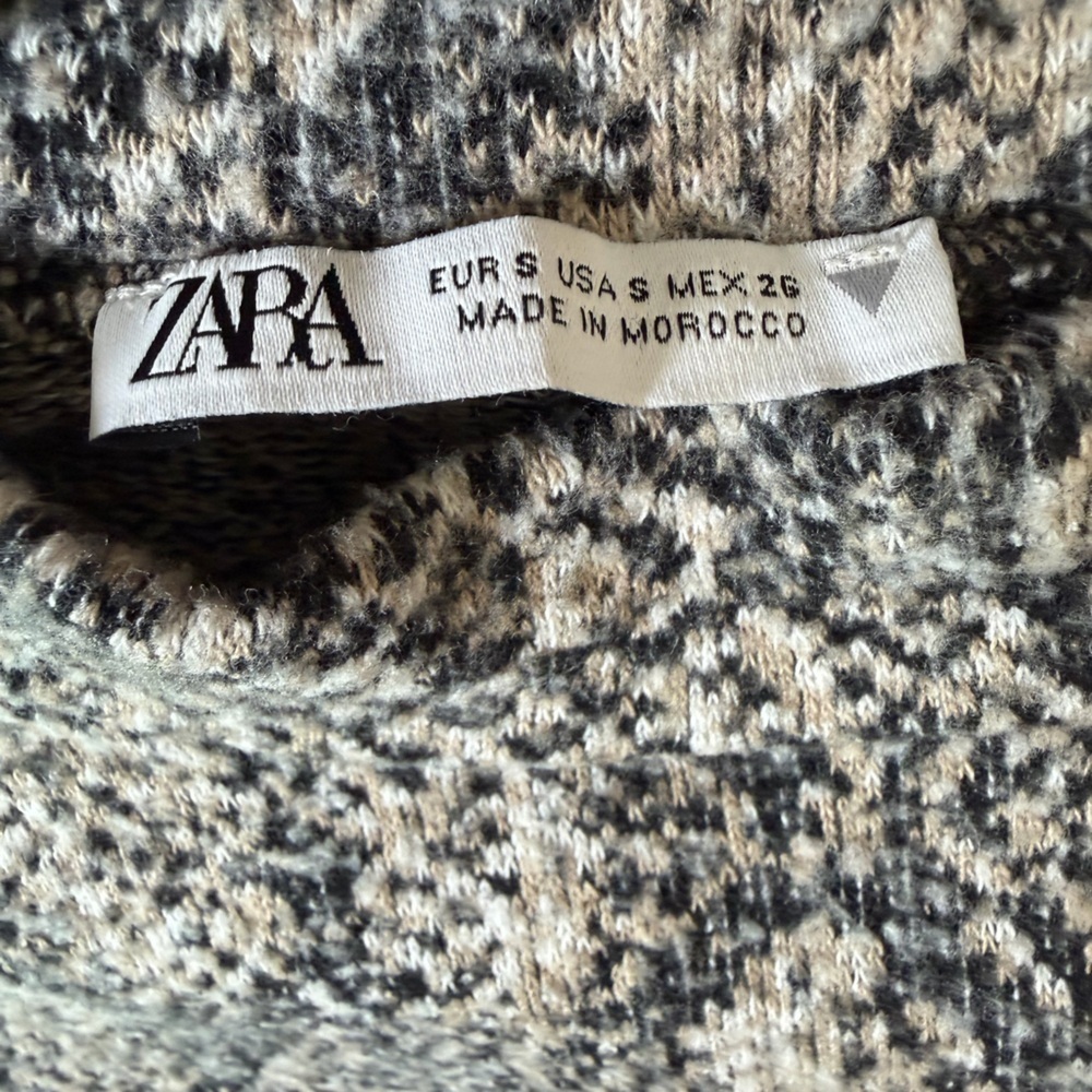 Zara Cream & Gray Textured Crewneck Sweater - Picture 3 of 3